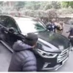 அரவிந்த் கெஜ்ரிவால் கார் மீது தாக்குதல்